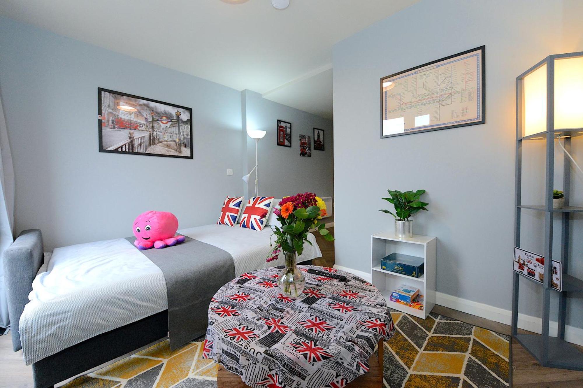 Appartement 2 Bed Terraced Flat Piccadilly Line Londen